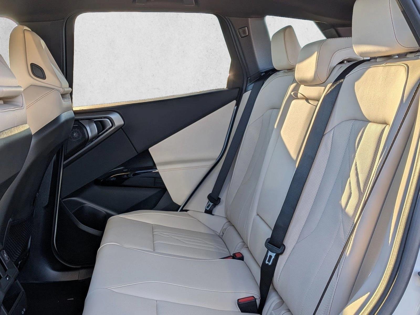 Used 2026 Alpine White BMW 30 xDrive image 17