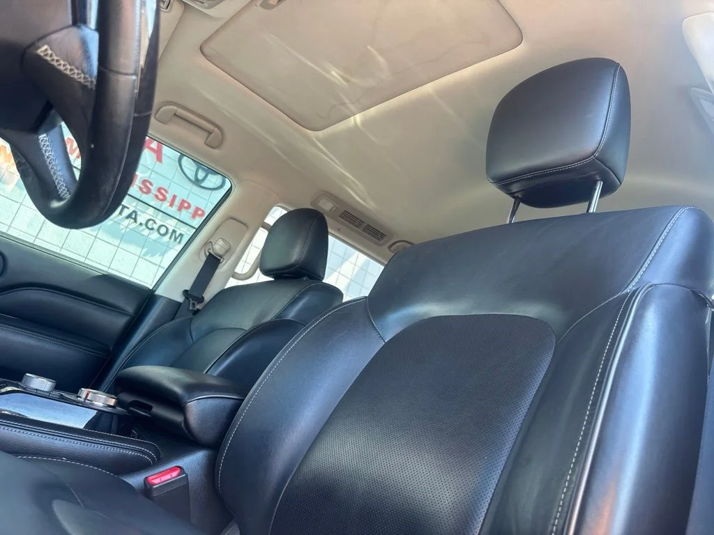 Used 2021 Gray INFINITI LUXE image 10