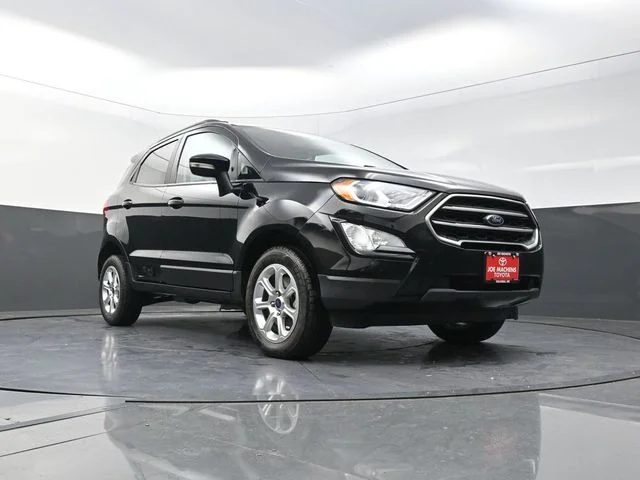 Used 2020 Black Ford SE image 31