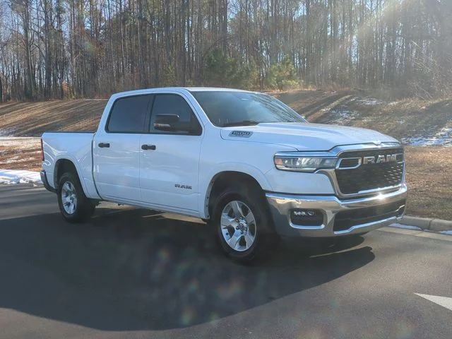 Used 2025 White Ram Big Horn/Lone Star image 15