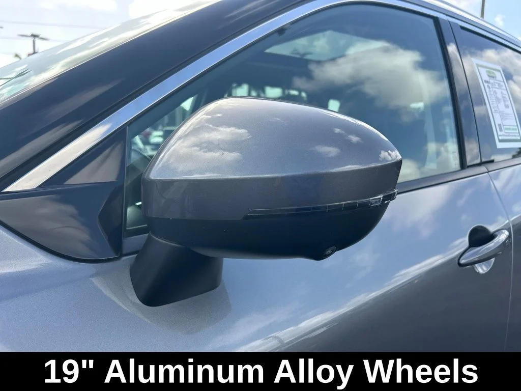 Used 2021 Gray Nissan SL image 20