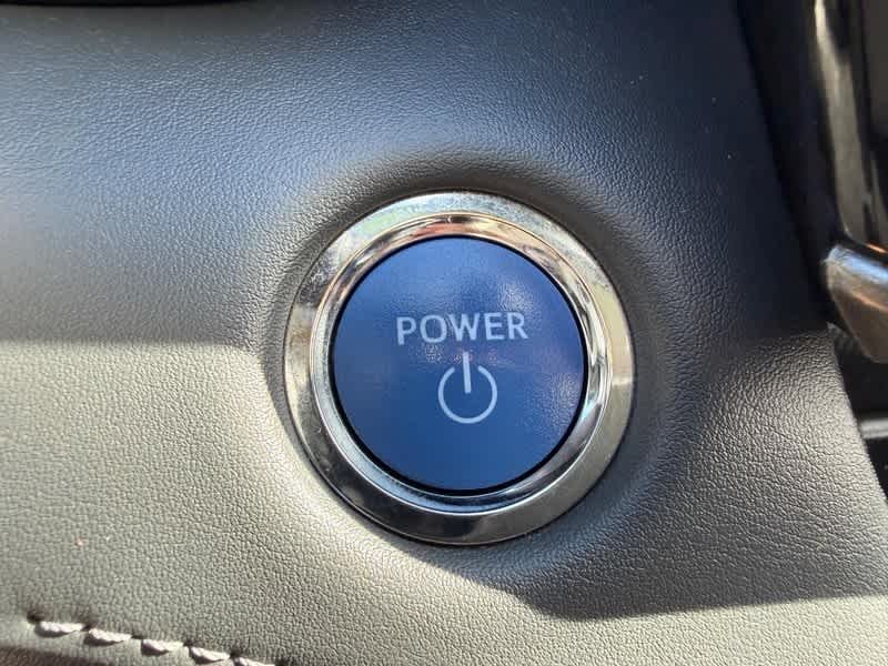 Used 2022 Midnight Black Metallic Toyota Hybrid XLE image 18