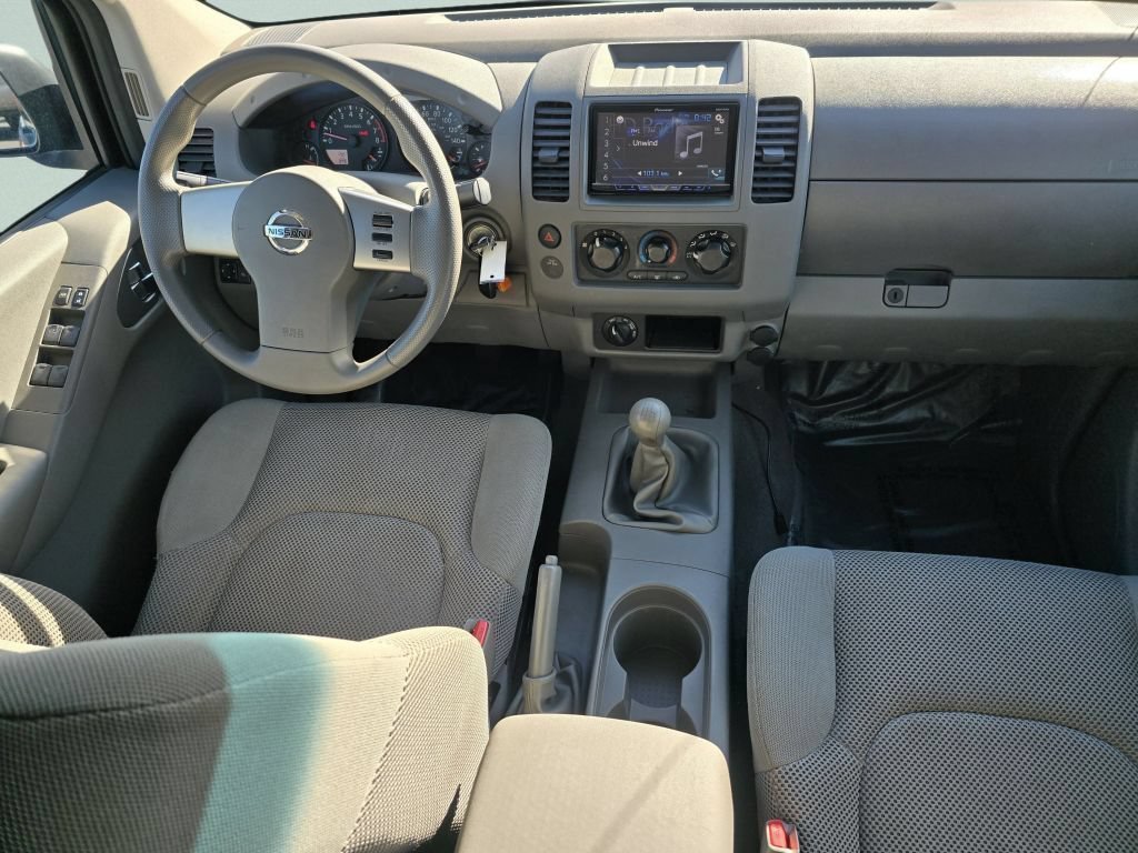 Used 2007 Super Black Nissan SE image 30