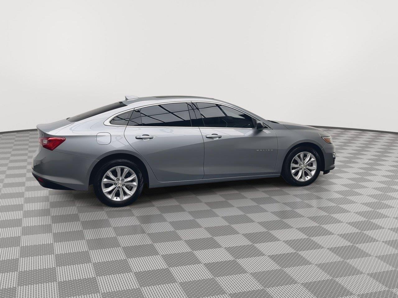 Used 2024 Sterling Gray Metallic Chevrolet LT image 37