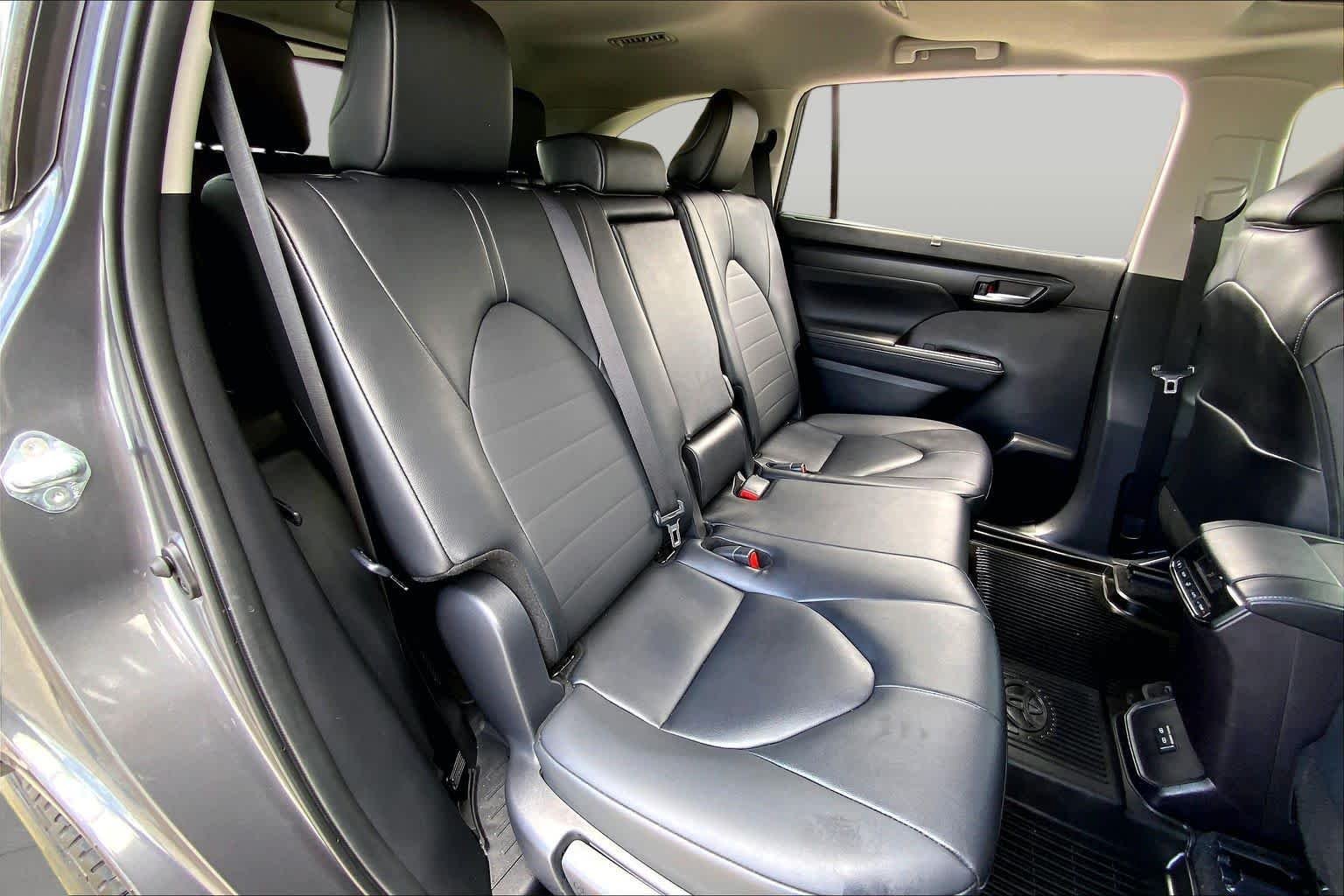 Used 2025 Magnetic Gray Metallic Toyota XLE image 19