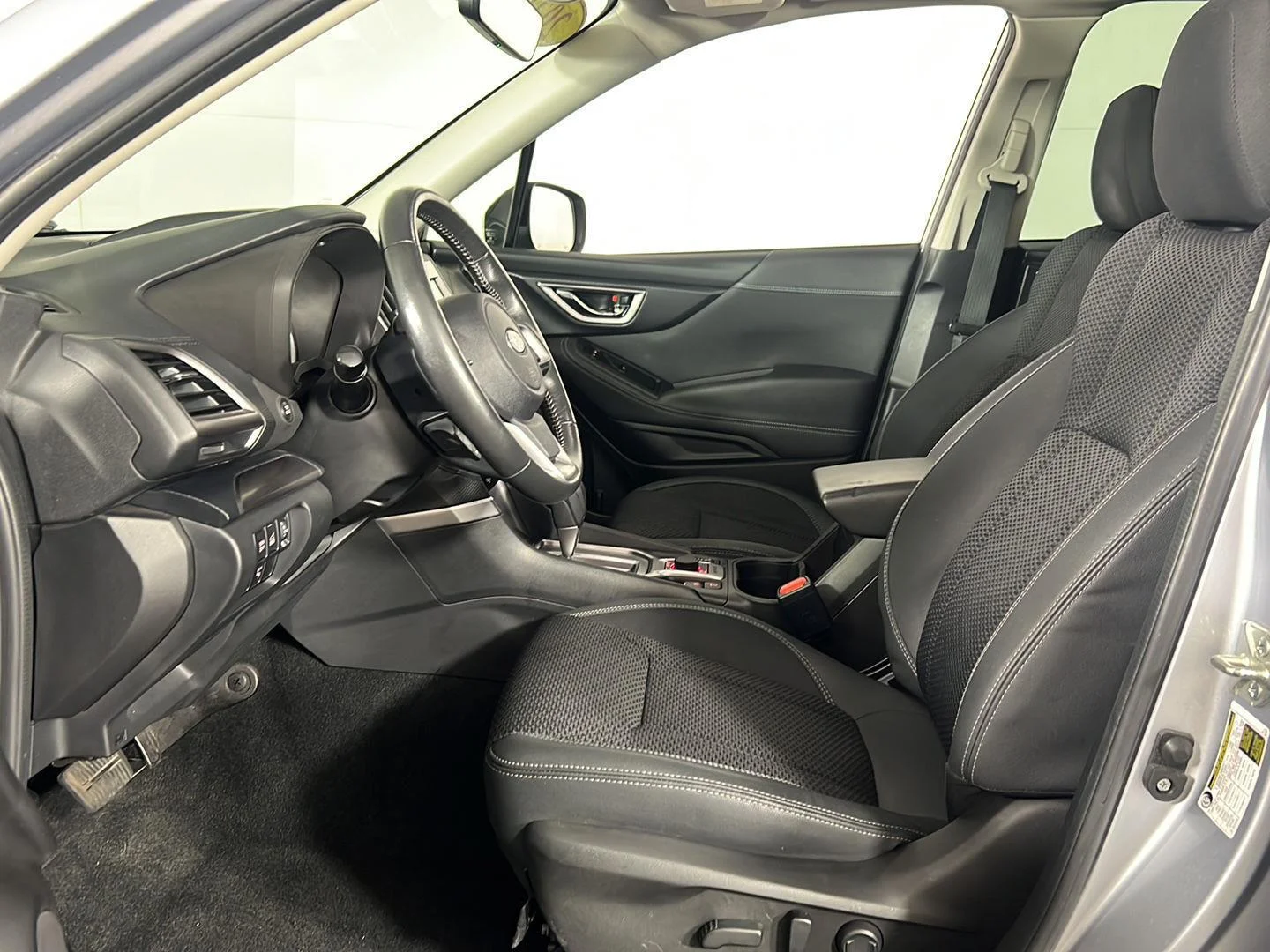 Used 2021 Ice Silver Metallic Subaru Premium image 22