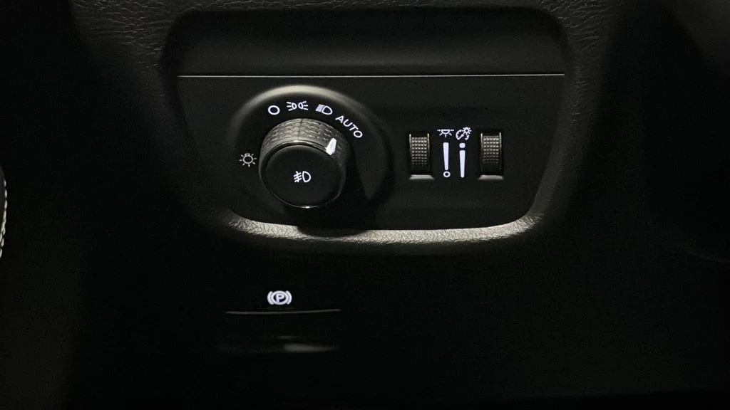 Certified Used 2023 Black Jeep Limited image 27