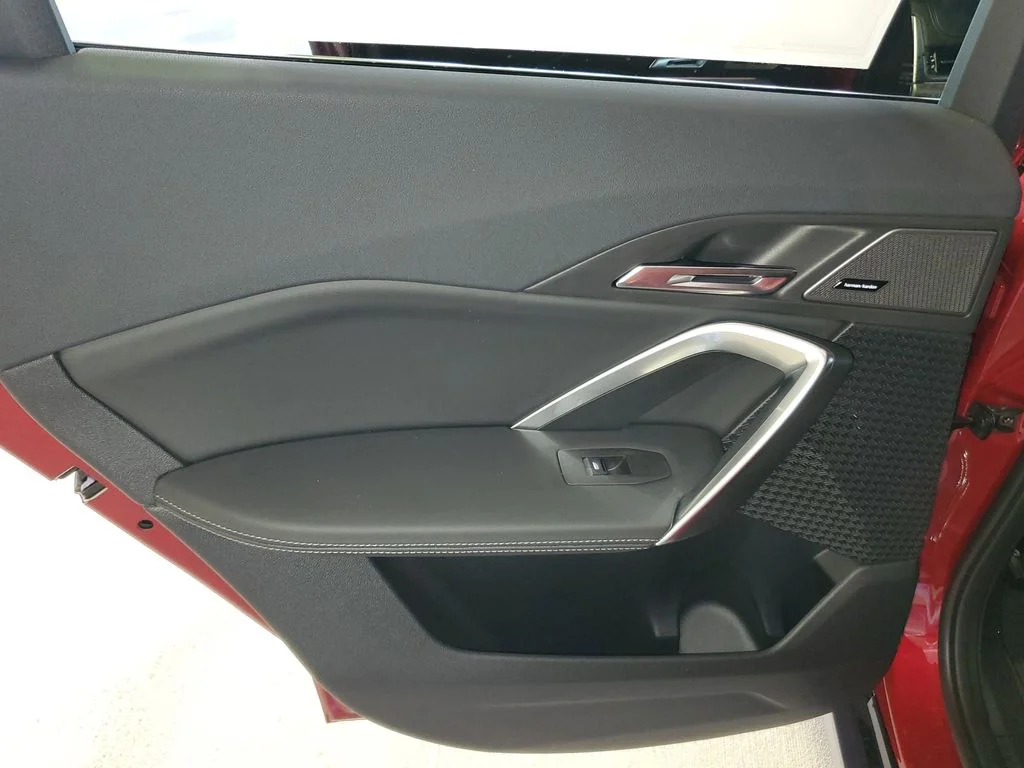 Used 2026 Red BMW xDrive28i image 9