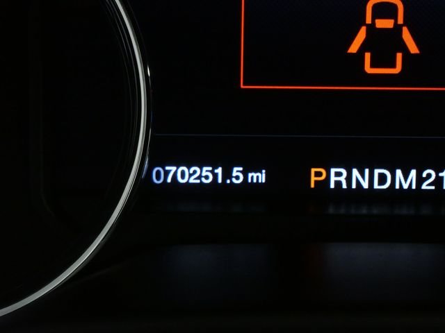Used 2015  Ford Lariat image 28