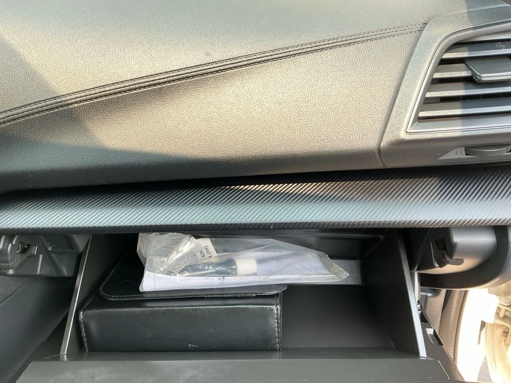 Used 2019 White Subaru 2.0i Premium image 29