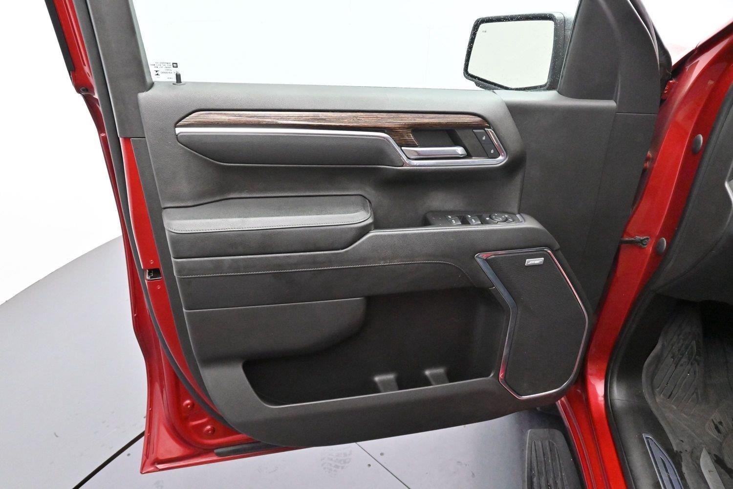 Used 2023 Volcanic Red Tintcoat GMC Elevation image 9