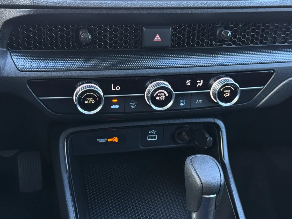 Used 2024  Honda LX image 28
