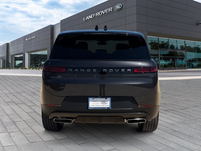 New 2027 Carpathian Grey Land Rover SE image 4