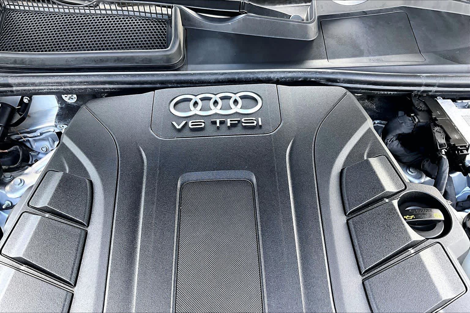 Used 2018 Florett Silver Metallic Audi Premium Plus image 31