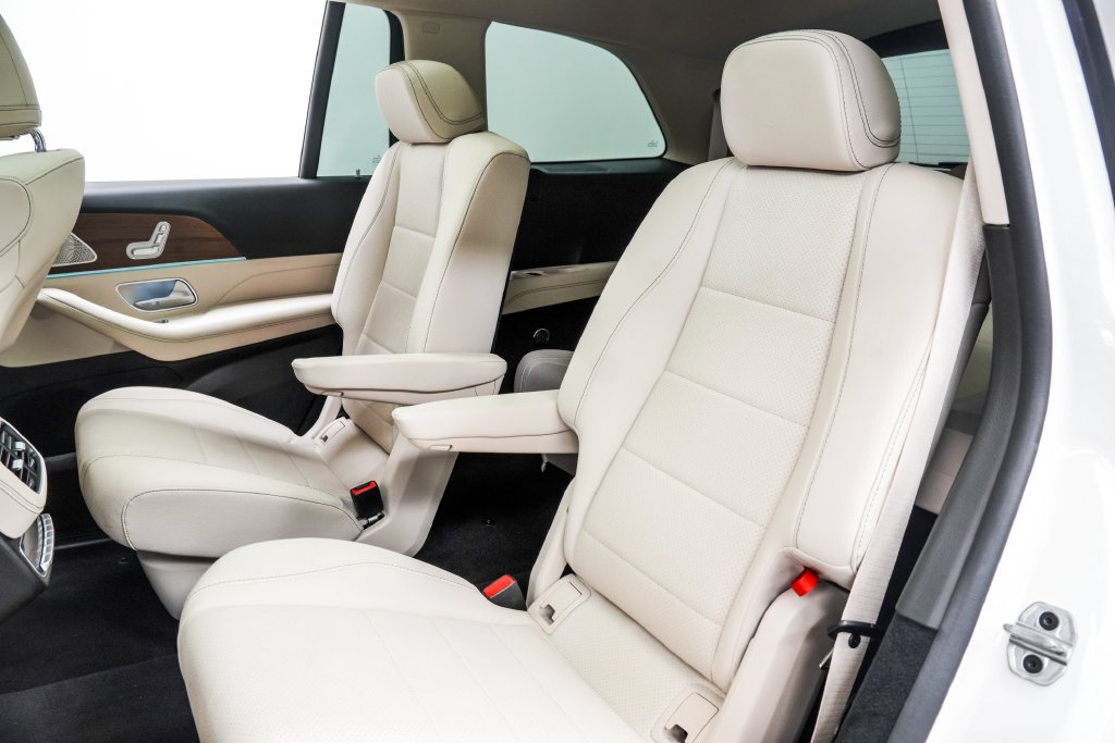 Used 2023 White Mercedes-Benz GLS 450 image 18