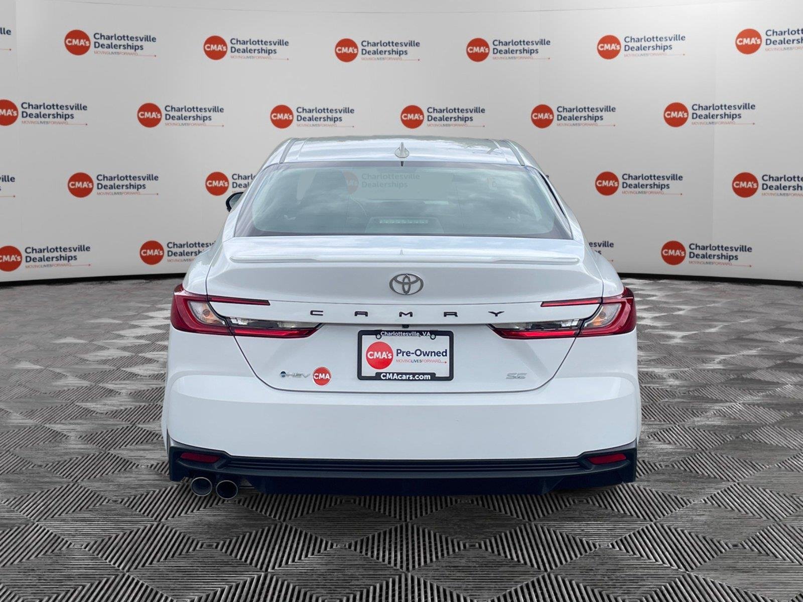 Used 2026 Ice Cap Toyota SE image 4