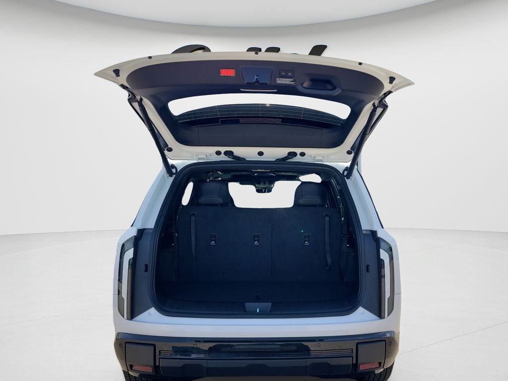 New 2027 Glacial White Pearl Kia X-Line EX image 9