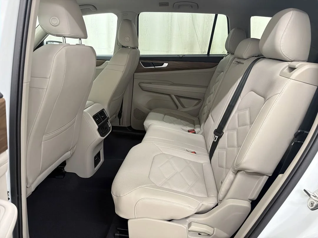 New 2026 Opal White Pearl Volkswagen 2.0T SE w/Technology image 19