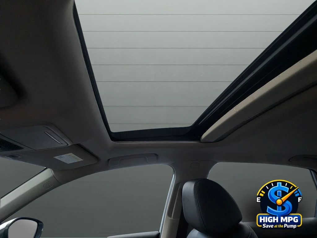 Used 2022 Silver Honda Touring image 9