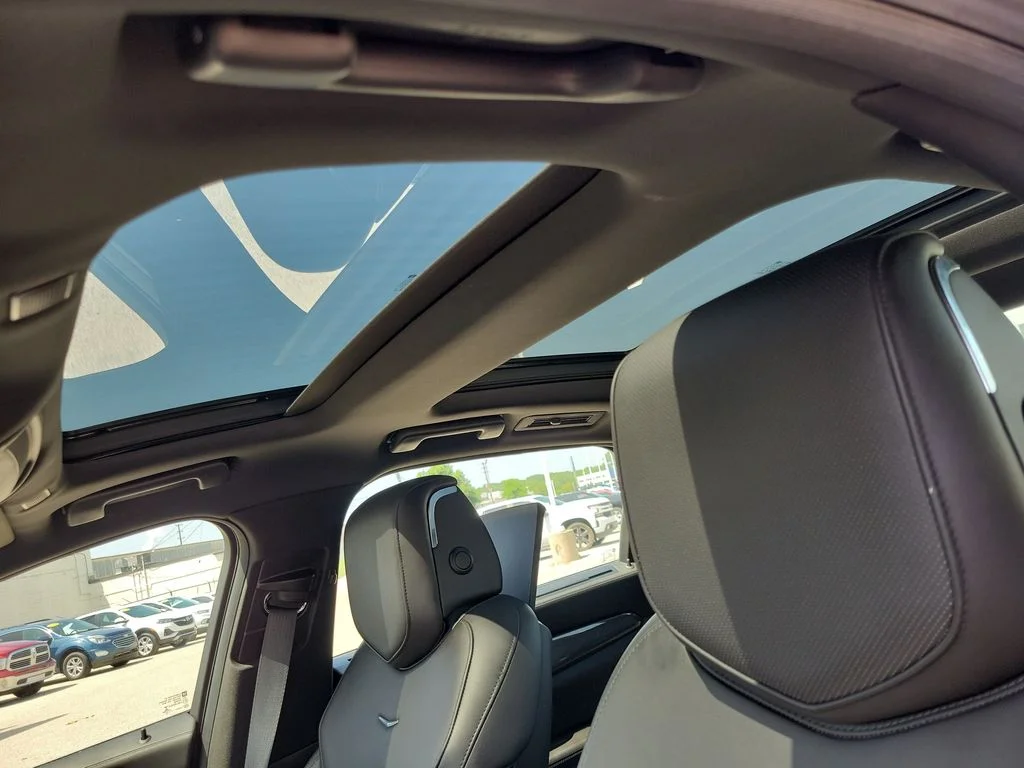 Used 2019 Black Cadillac Blackwing Twin image 37