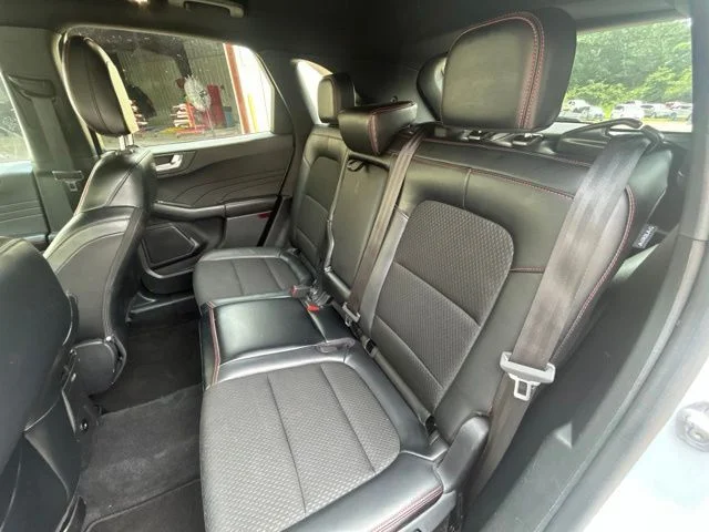 Used 2025 Silver Ford ST-Line Select image 16