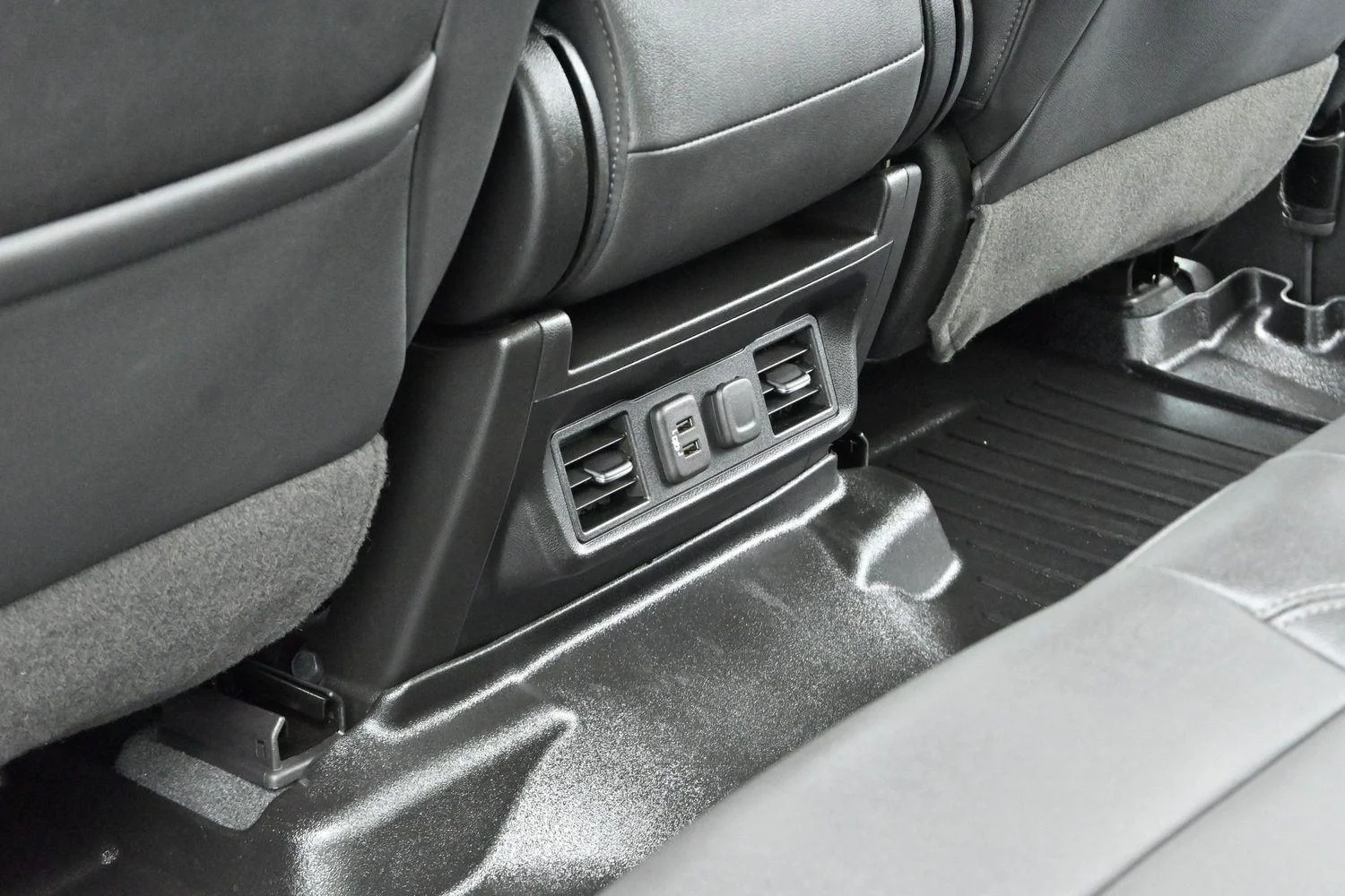 Used 2021 Shadow Gray Metallic Chevrolet LT image 29