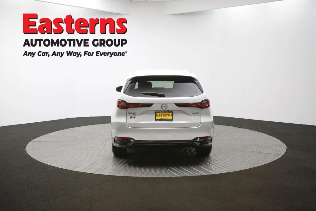 Used 2024 White Mazda Preferred image 39