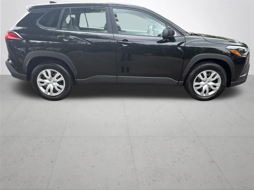 Used 2024 Black Toyota L image 2