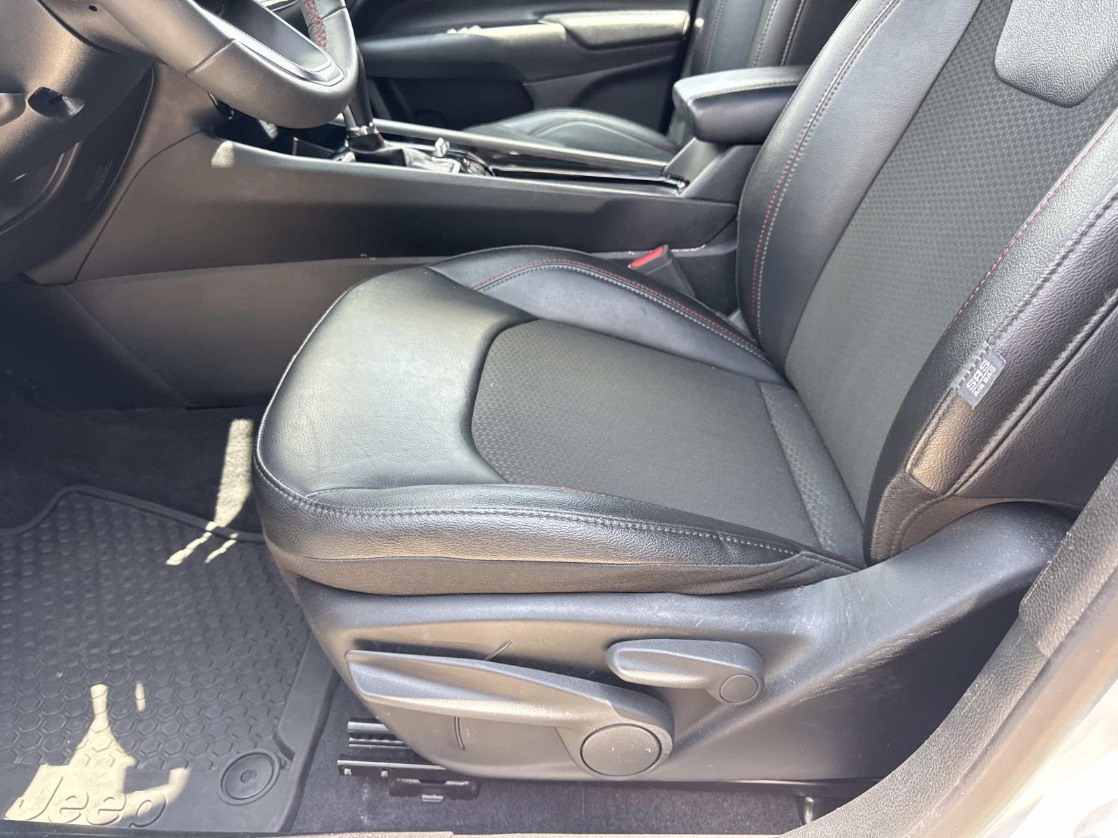 Used 2025 White Jeep Trailhawk image 16