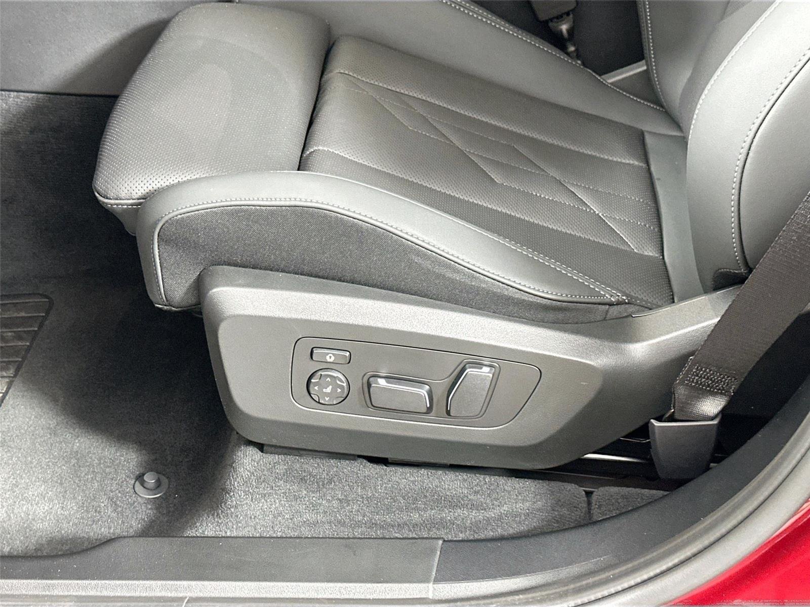 Used 2026 Vegas Red Metallic BMW 30 xDrive image 18