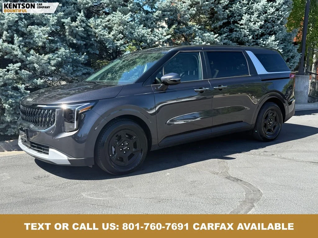 2026 Kia Sedona LX's photo