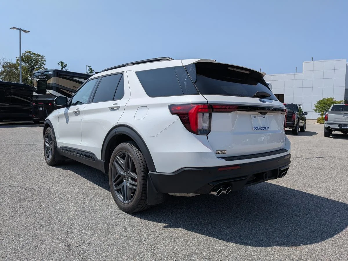 Used 2025 White Ford ST image 10