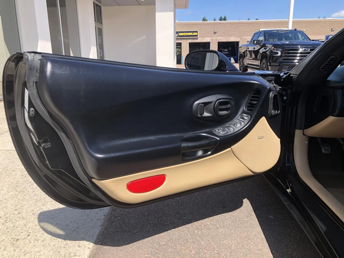 Used 2001 Black Chevrolet 2dr Cpe image 13