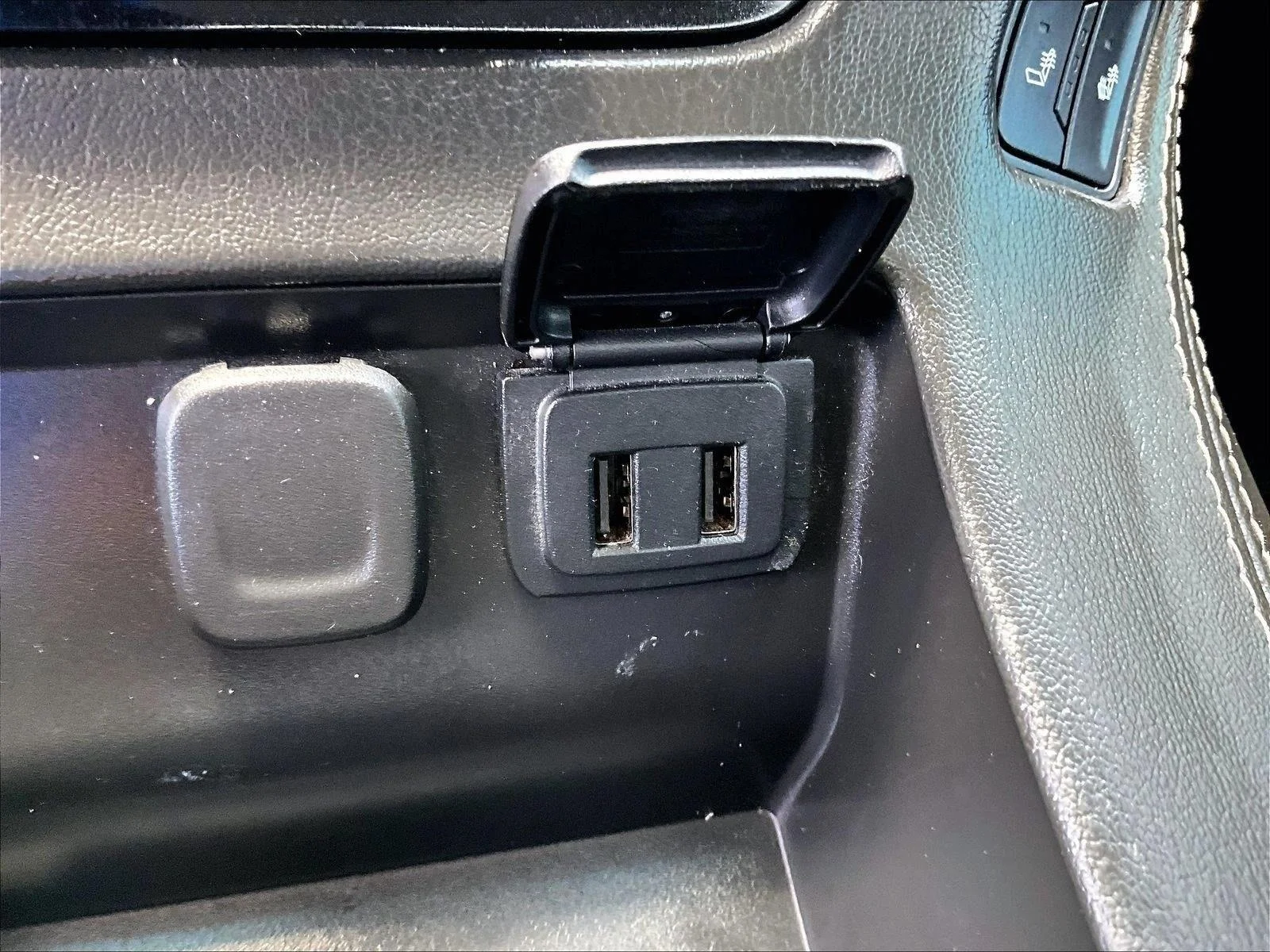 Used 2019 Black Chevrolet LT image 25