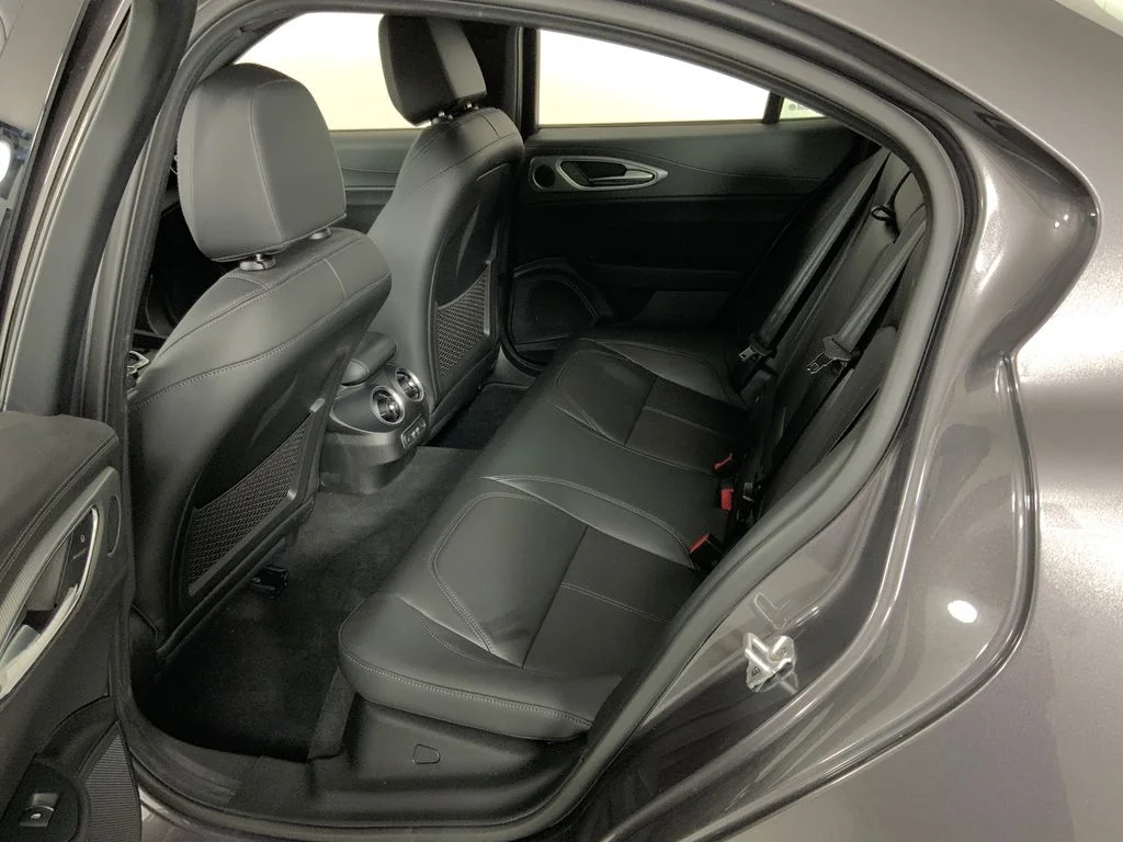 2026 Alfa Romeo Giulia Base - Photo 35