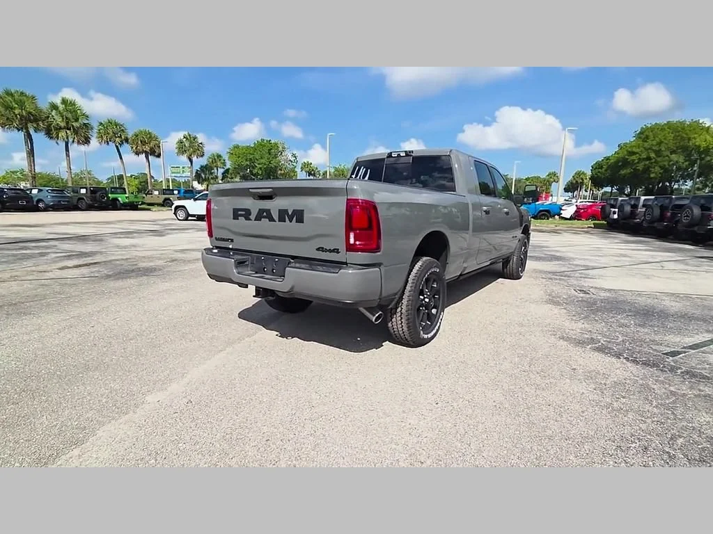 New 2026 Ceramic Gray Clear-Coat Exterior Paint RAM Laramie image 25