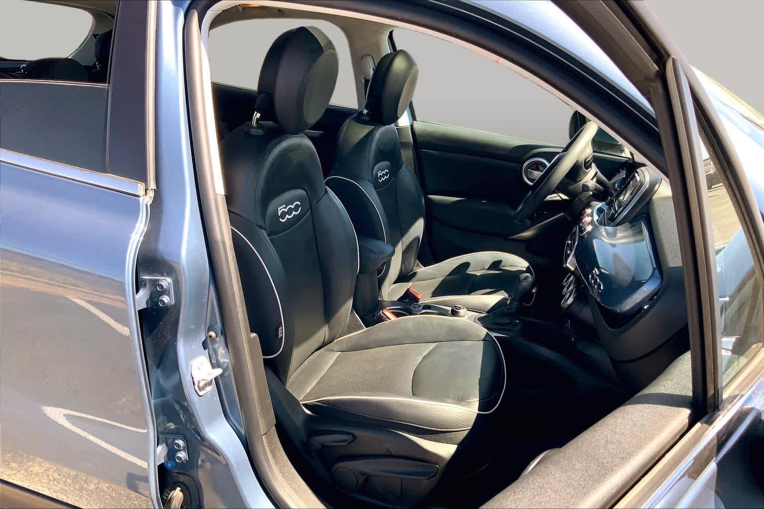 Used 2017 Blue Sky Metallic FIAT Lounge image 9
