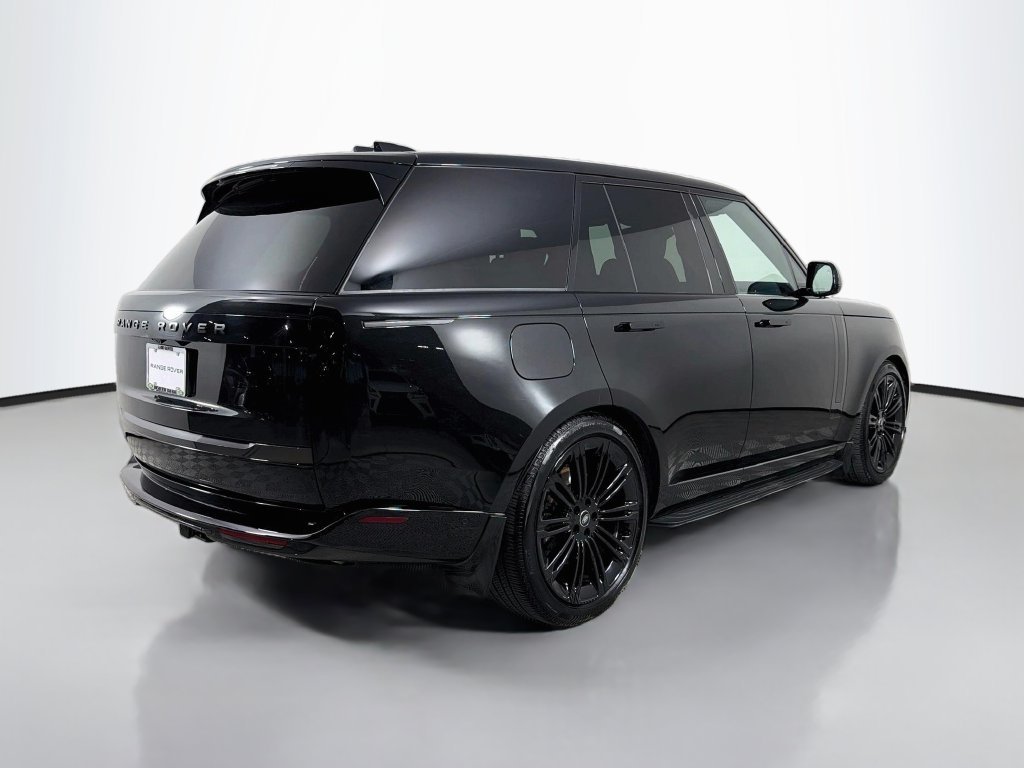 Certified Used 2025 Black Land Rover SE image 5