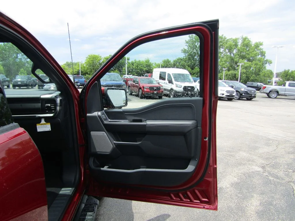 New 2026 Ruby Red Metallic Tinted Clearcoat Ford Lariat® image 42