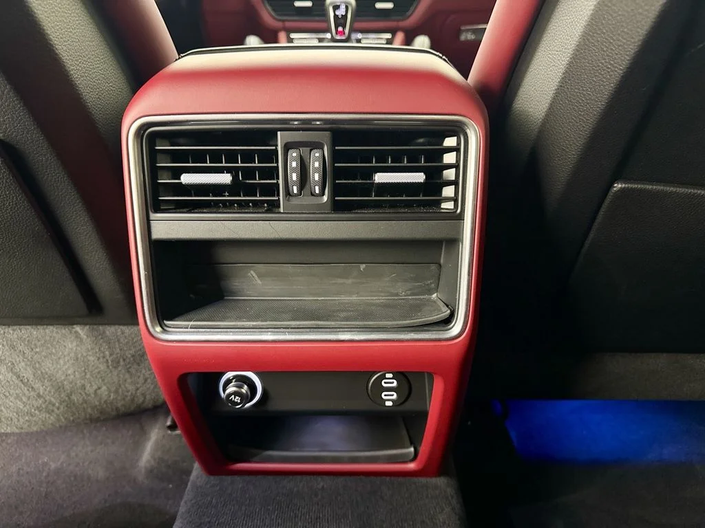 Used 2022 White Porsche Base image 26
