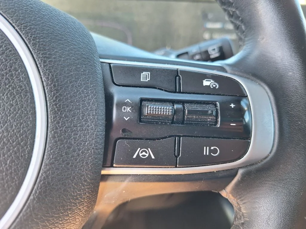 Used 2025 Sapphire Blue Kia EX image 14