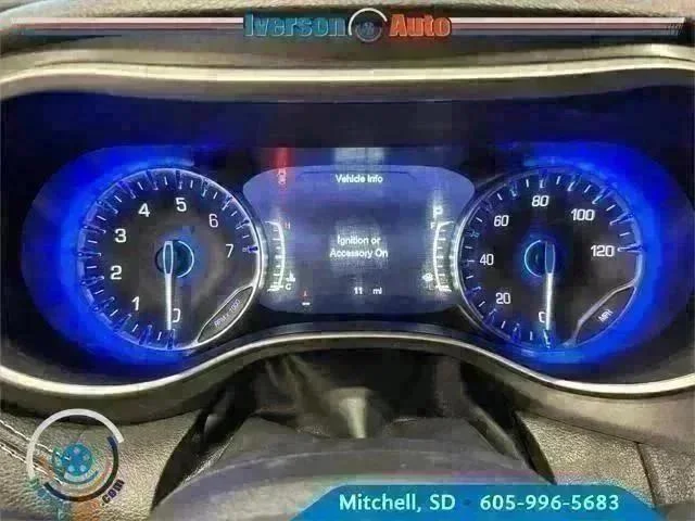 New 2026 Hydro Blue Pearl-Coat Exterior Paint Chrysler Select image 18