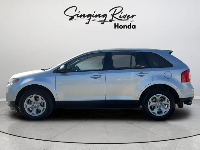 Used 2013 Ingot Silver Ford SEL image 4