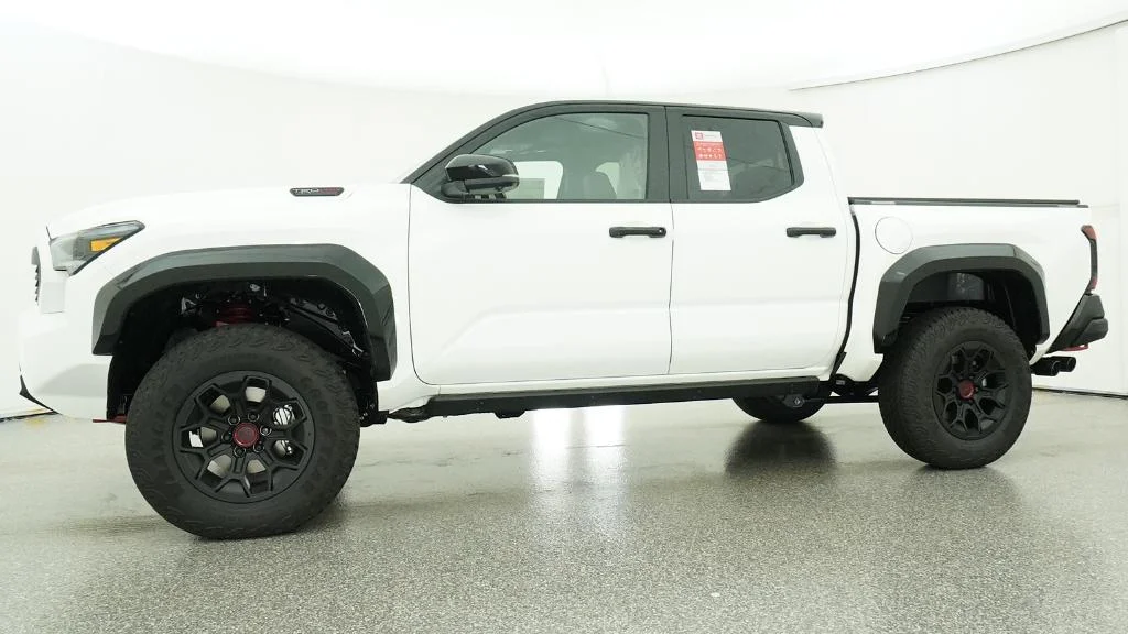 2026 Toyota Tacoma TRD Pro - Photo 12