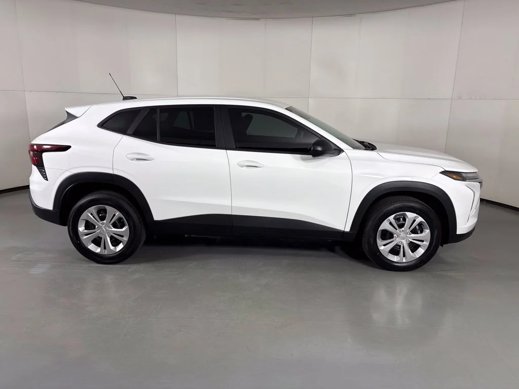 2026 Chevrolet Trax LS - Photo 11