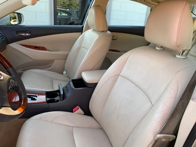 Used 2011 Gold Lexus ES 350 Sedan 4D image 30