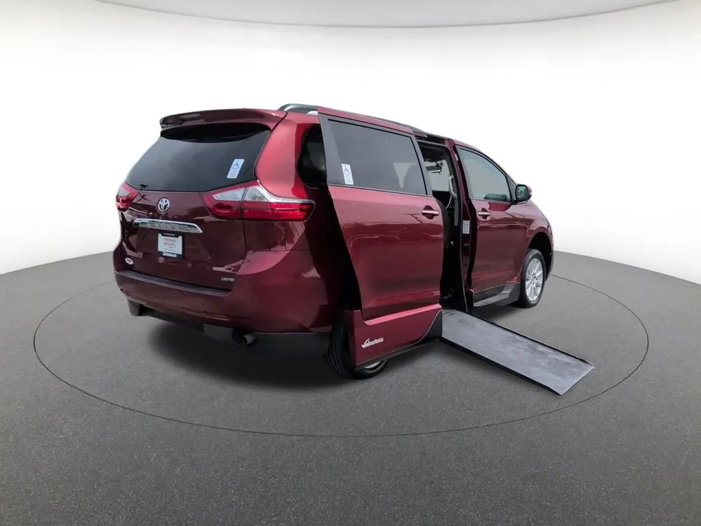 Used 2015 Red Toyota Limited Premium image 3