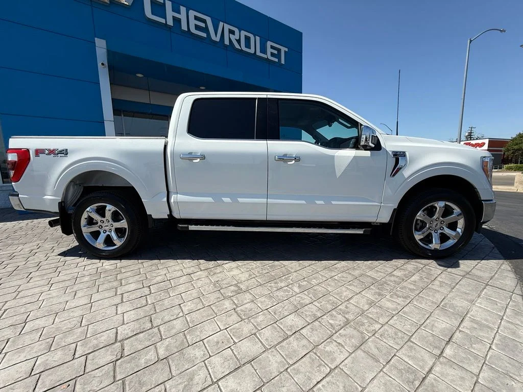 Used 2021 White Ford Lariat image 7