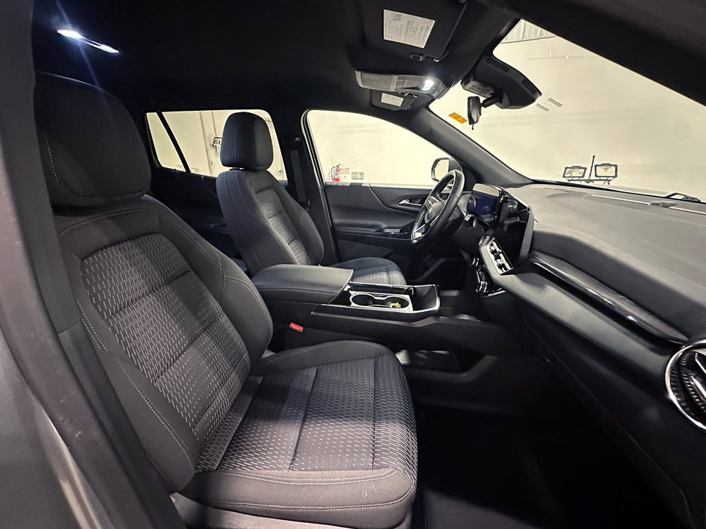 Used 2025 Gray Chevrolet LT image 25