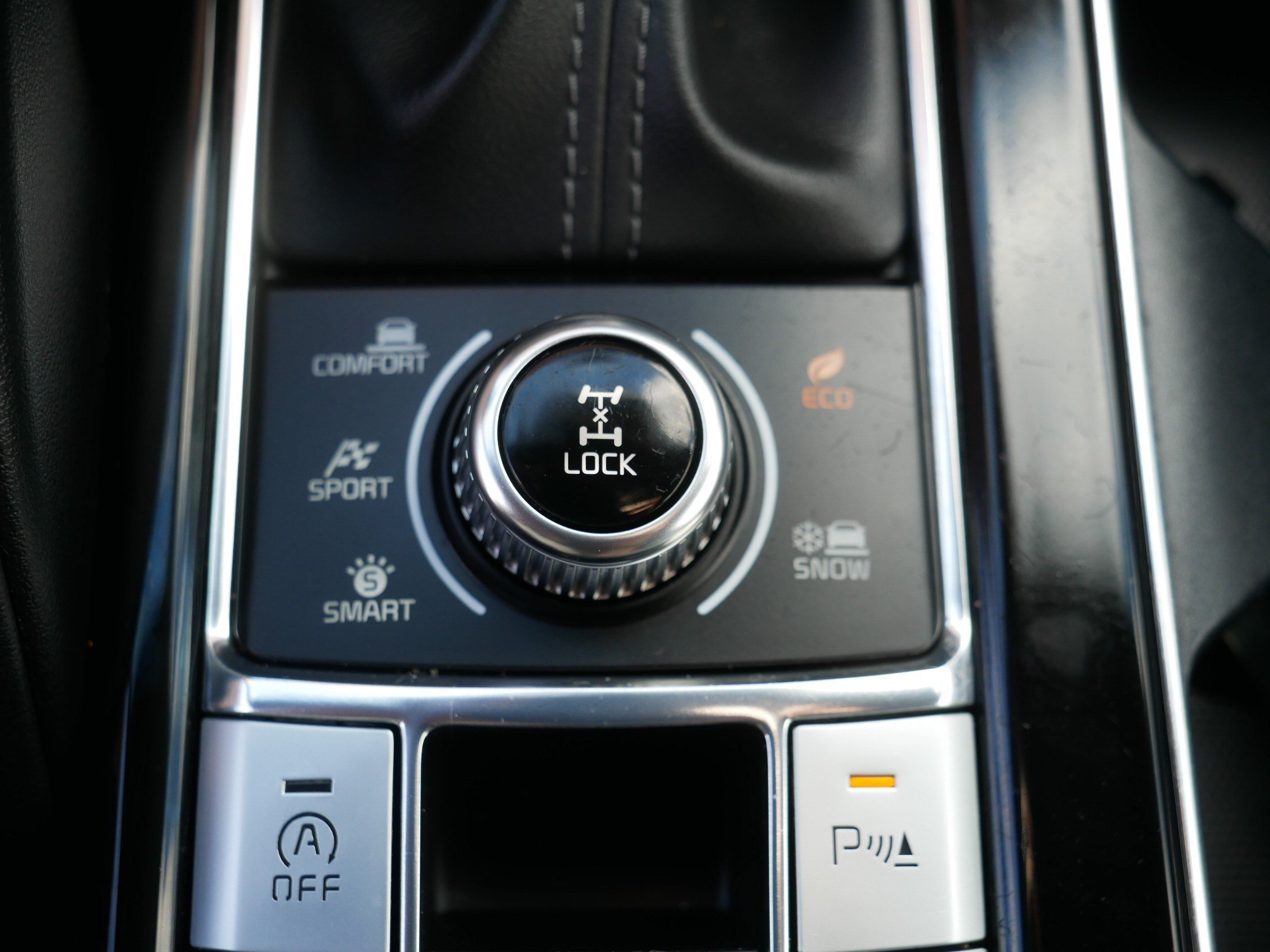 Used 2023 Jungle Green Kia EX X-Line image 32